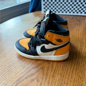 Kids Nike Air Jordan 1 Retro High OG “Taxi” Yellow Toe